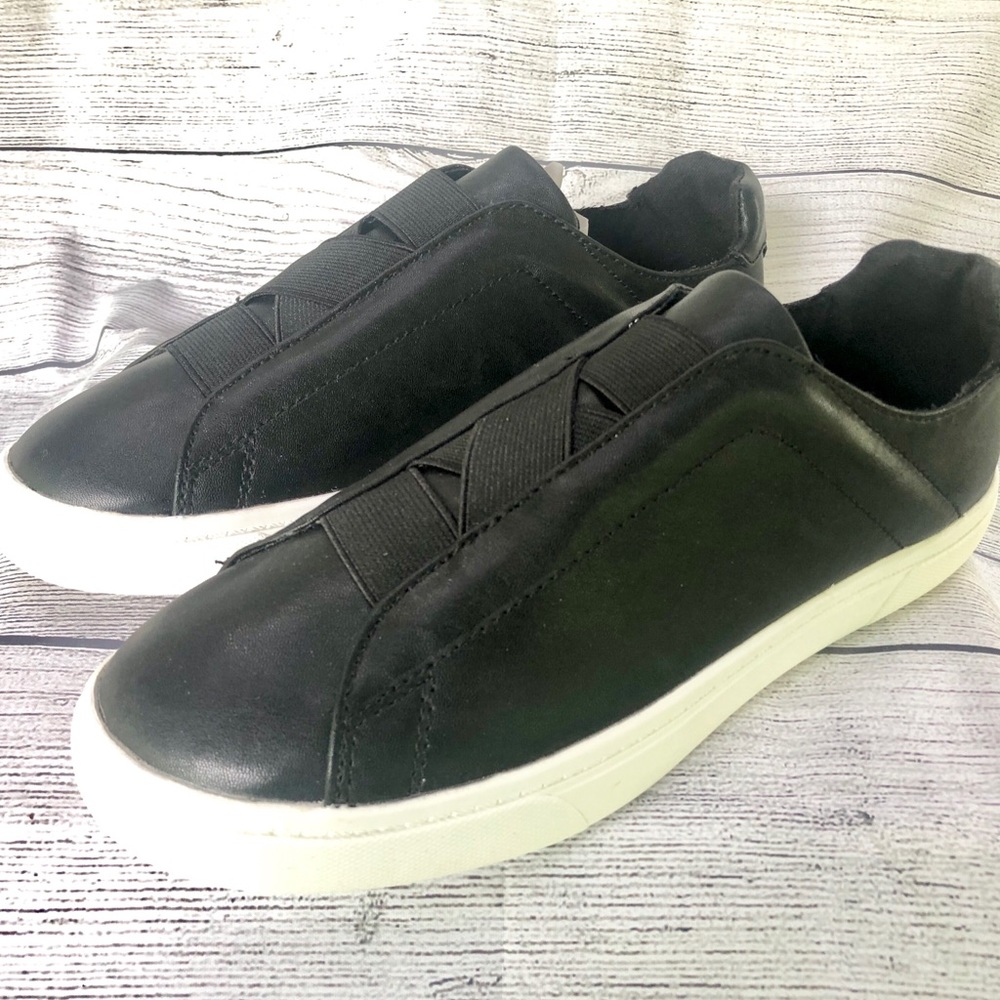 Fabletics Mandy Sneaker, size 8